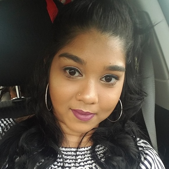 Meet your Posher, Sonia - Picture 1 of 1